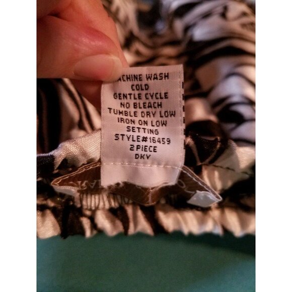 Draper's & Damon's Womens Black White Rose Floral Skirt Size 10 A-line - Picture 4 of 6